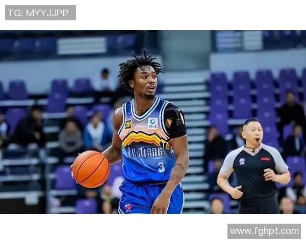 赵睿砍下27分10助攻哈雷尔贡献16分助力浙江主场战胜新疆终结对手三连胜